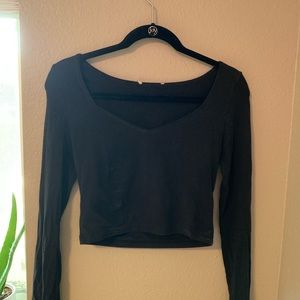 Black long sleeve crop top